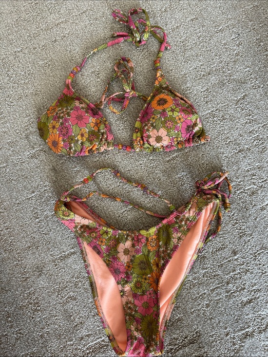 wild fable Other - wild fable retro Floral Triangle Bikini Top in Pink, Green & Orange